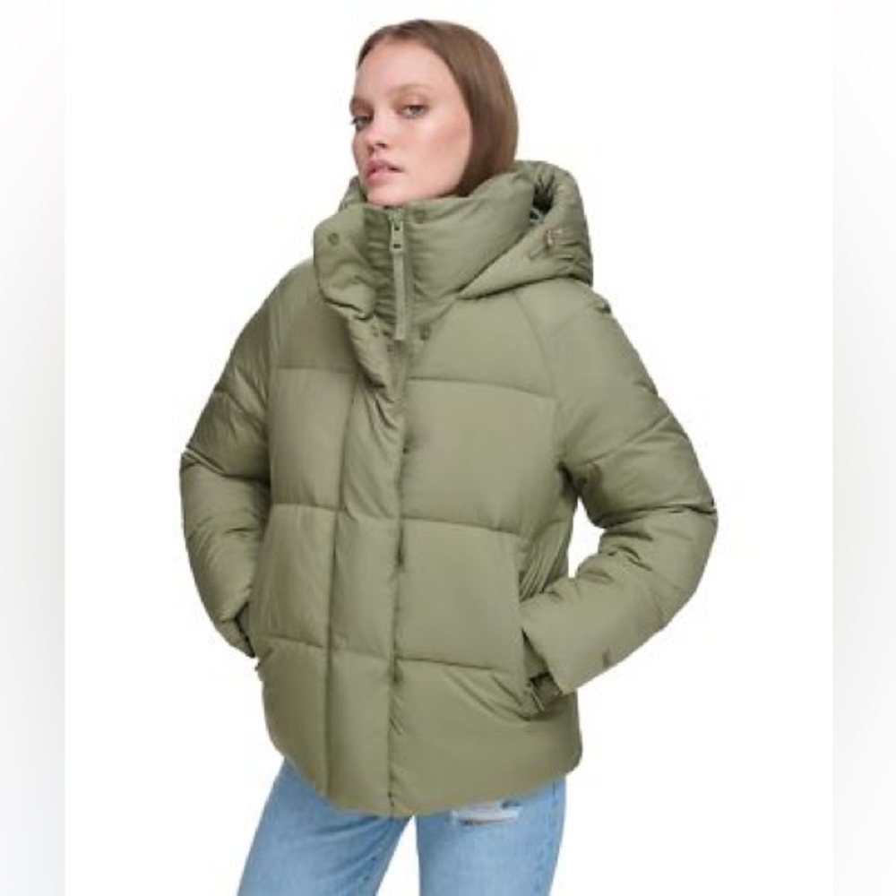 Levi’s Selma Puffer Jacket sz XL Olive green